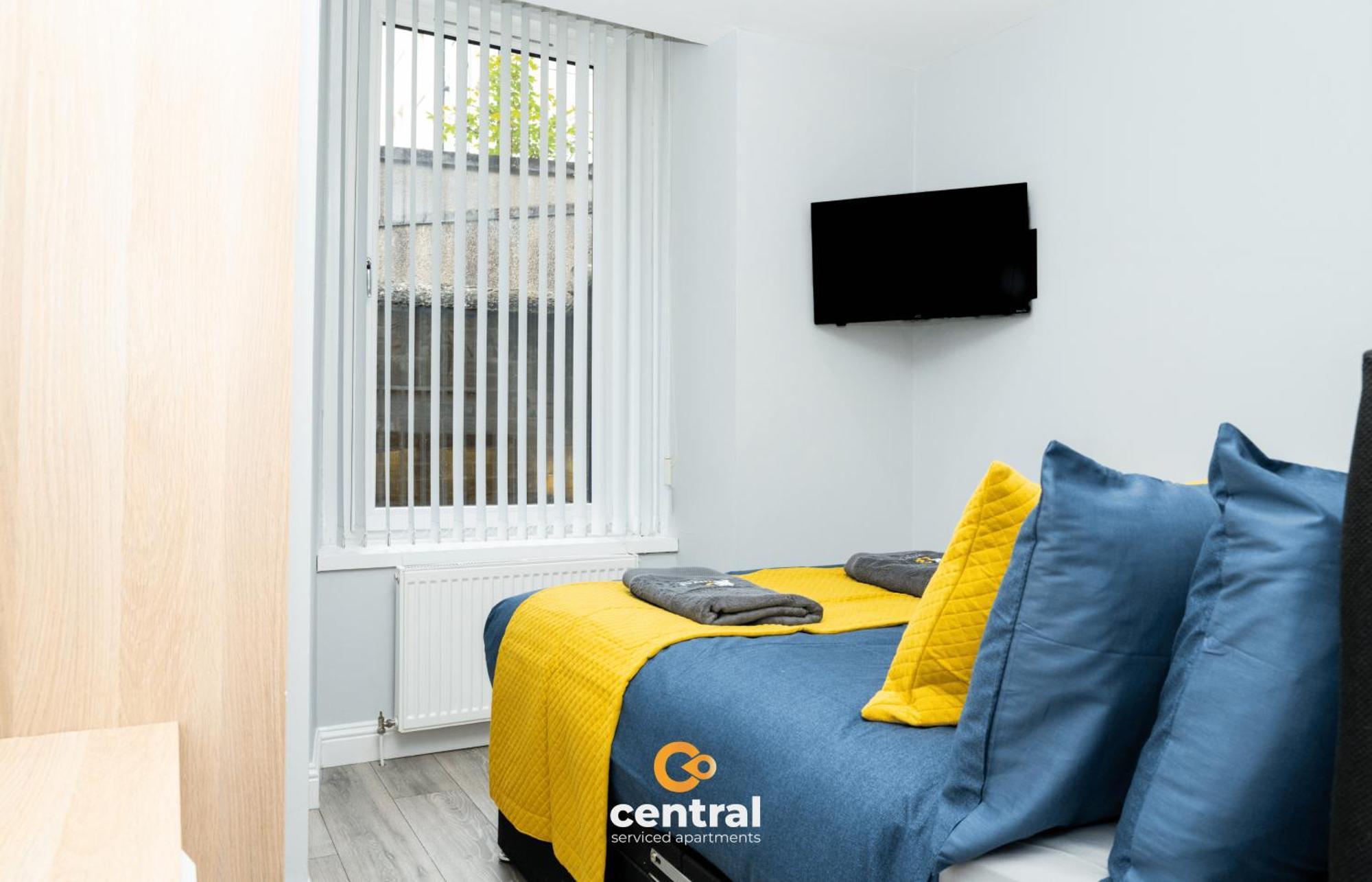 Central Serviced Apartments - 2 Bedroom - Ground Floor - Monthly & Weekly Bookings Welcome - Free Street Parking - 2 Double Beds - Wifi - Smart Tvs In Rooms - Fully Equipped - Heating 24-7 - Contractor & Short Stay Favourite Dundee Zewnętrze zdjęcie
