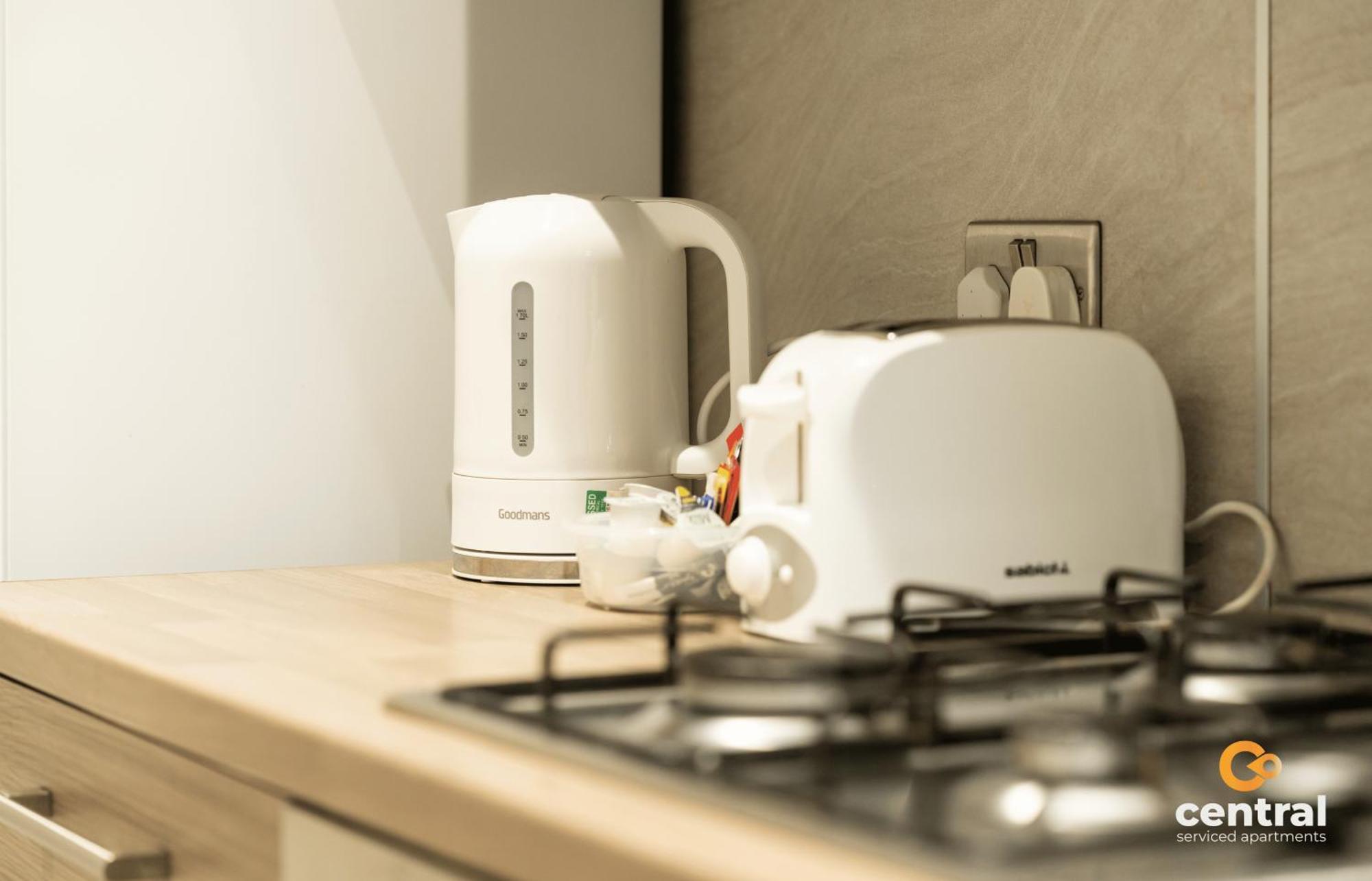 Central Serviced Apartments - 2 Bedroom - Ground Floor - Monthly & Weekly Bookings Welcome - Free Street Parking - 2 Double Beds - Wifi - Smart Tvs In Rooms - Fully Equipped - Heating 24-7 - Contractor & Short Stay Favourite Dundee Zewnętrze zdjęcie