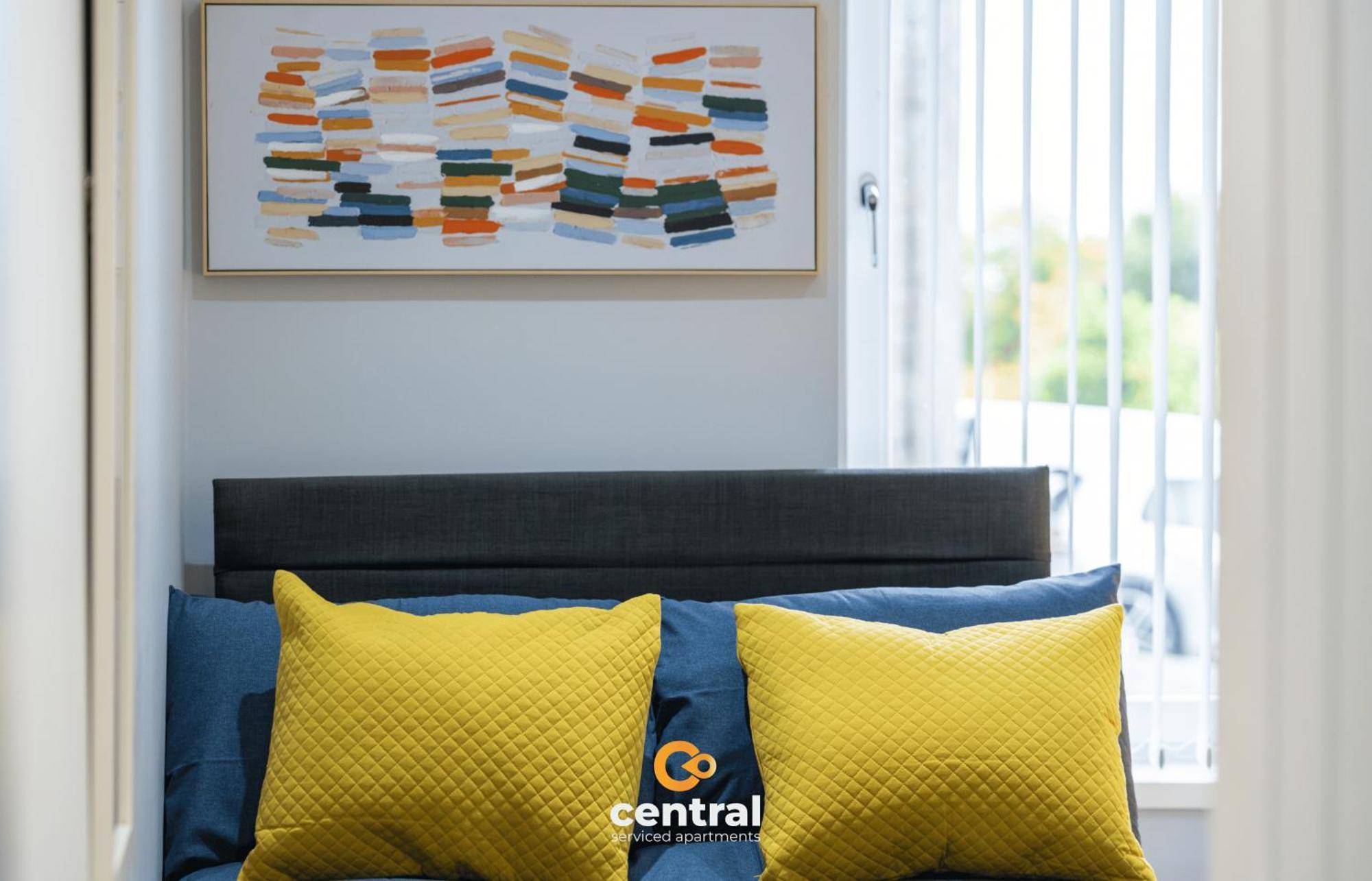 Central Serviced Apartments - 2 Bedroom - Ground Floor - Monthly & Weekly Bookings Welcome - Free Street Parking - 2 Double Beds - Wifi - Smart Tvs In Rooms - Fully Equipped - Heating 24-7 - Contractor & Short Stay Favourite Dundee Zewnętrze zdjęcie