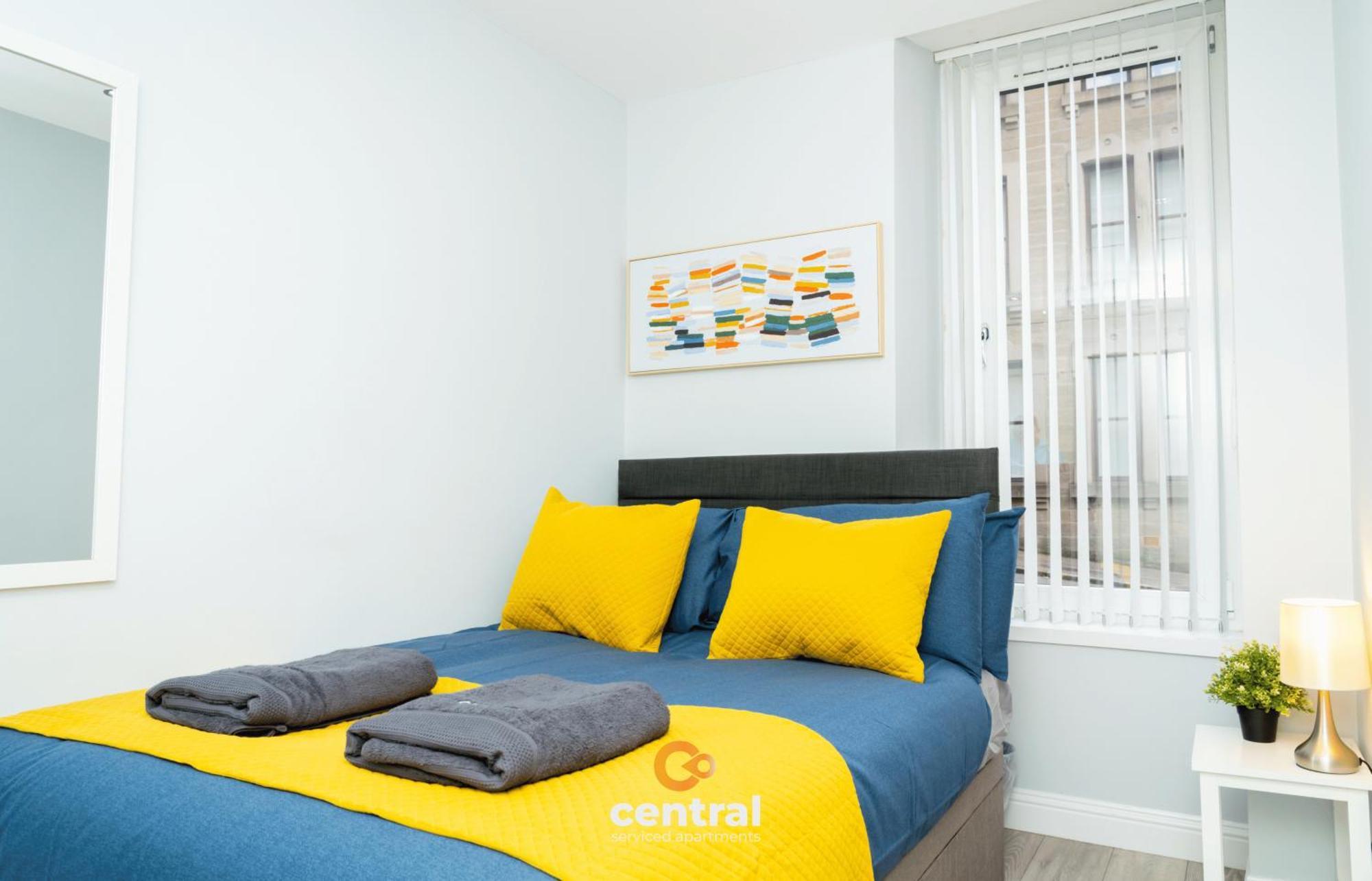 Central Serviced Apartments - 2 Bedroom - Ground Floor - Monthly & Weekly Bookings Welcome - Free Street Parking - 2 Double Beds - Wifi - Smart Tvs In Rooms - Fully Equipped - Heating 24-7 - Contractor & Short Stay Favourite Dundee Zewnętrze zdjęcie